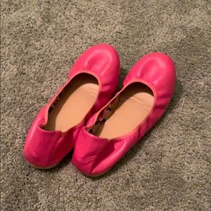 cute pink flats!!